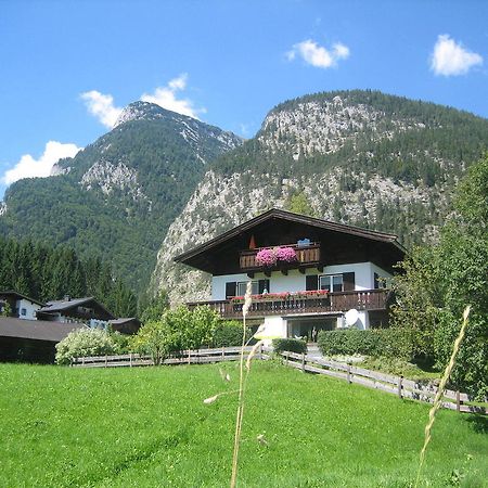 Appartement Weissbacher Лофер Стая снимка