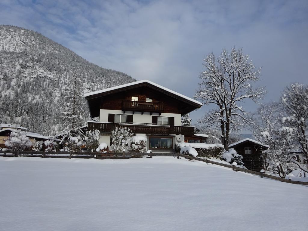 Appartement Weissbacher Лофер Стая снимка